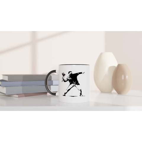 Banksy Blumenwerfer Tasse